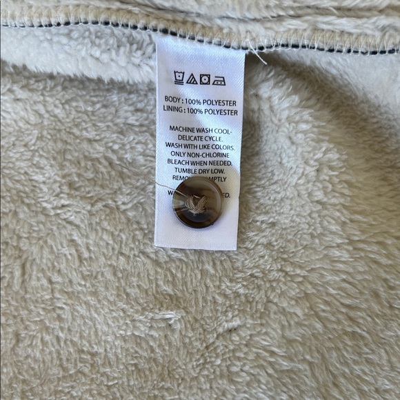 Men's Blue and Red Plaid Shirt Jacket - Picture 5 of 10